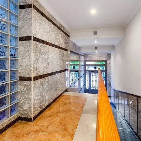 Apartamento Ramon Gallud 204 *